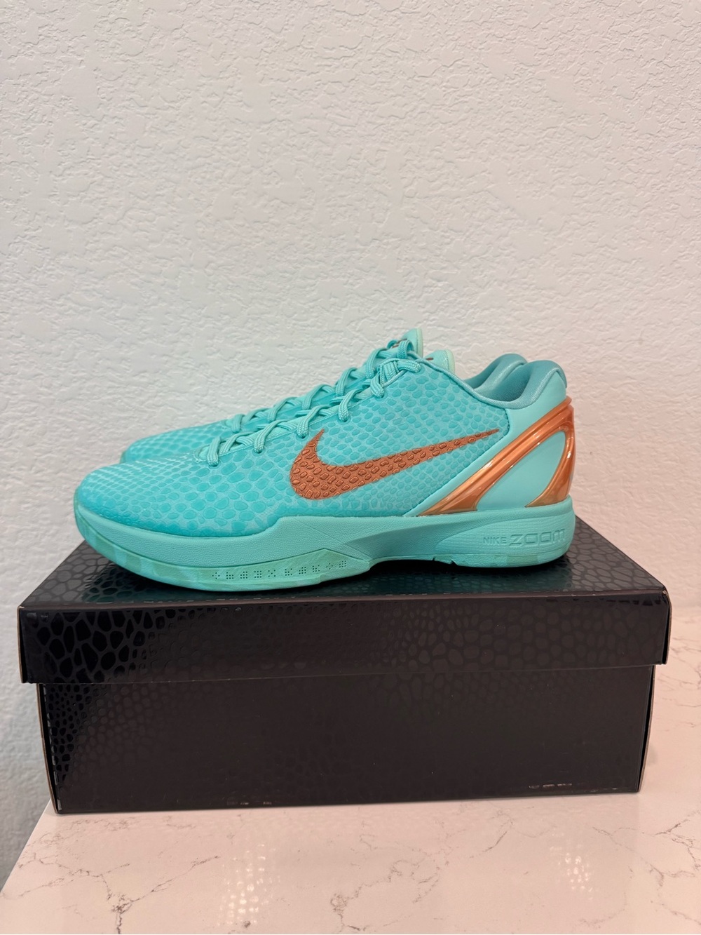 Nike Kobe 6 “Jalen Brunson” Athletic Low-Top Sneaker with Copper Accent
